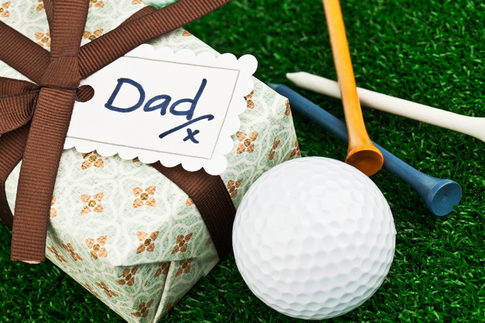 Best Dad by Par Golf Balls, Father's Day Gift idea for golfer, Golf Balls  for Dad, Grandpa, fun Golf Ball gifts, Golf Gifts for Dad