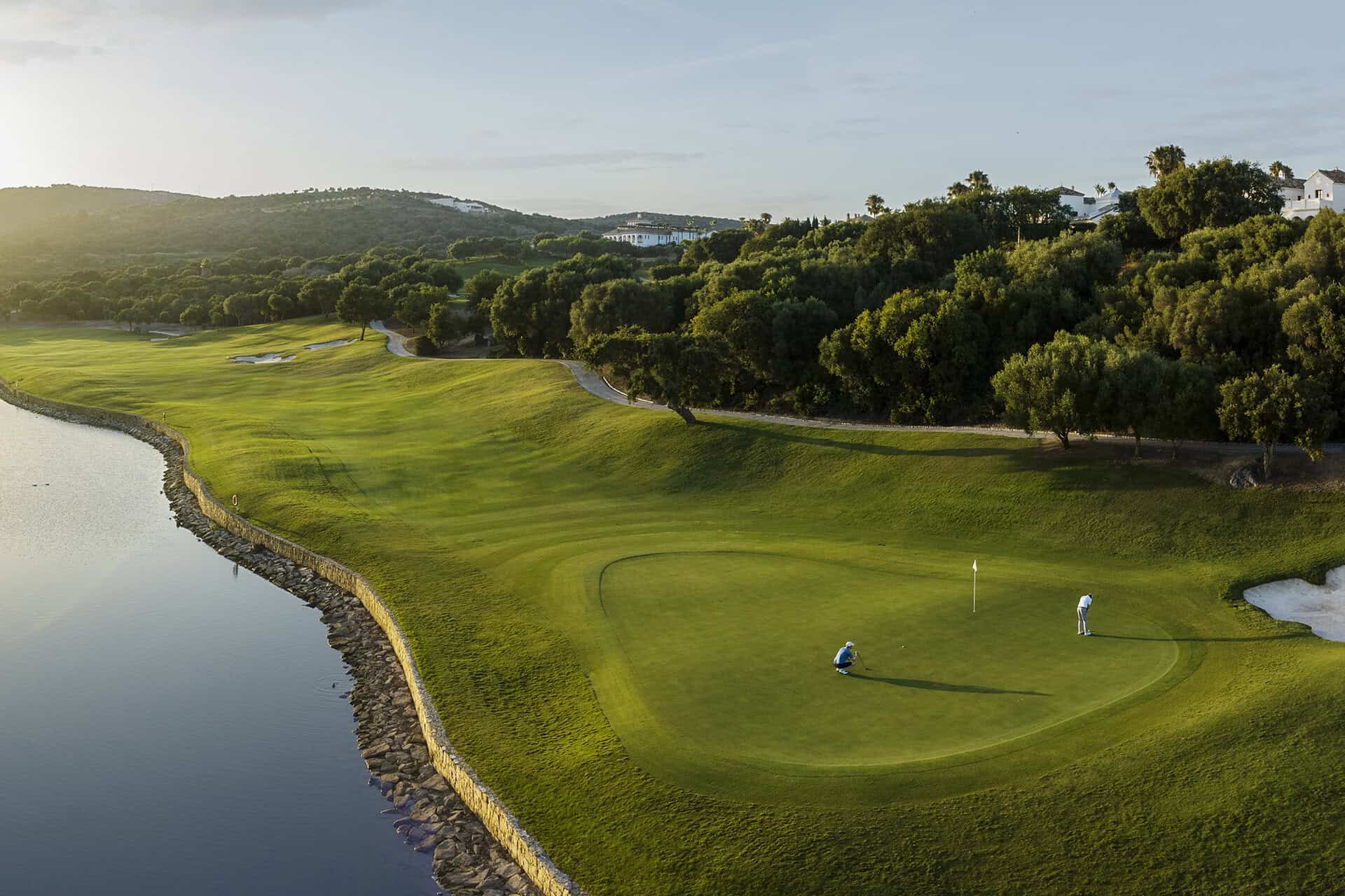 A stunning golf course scene at La Reserva Club Sotogrande | Source: Sotogrande/GMS